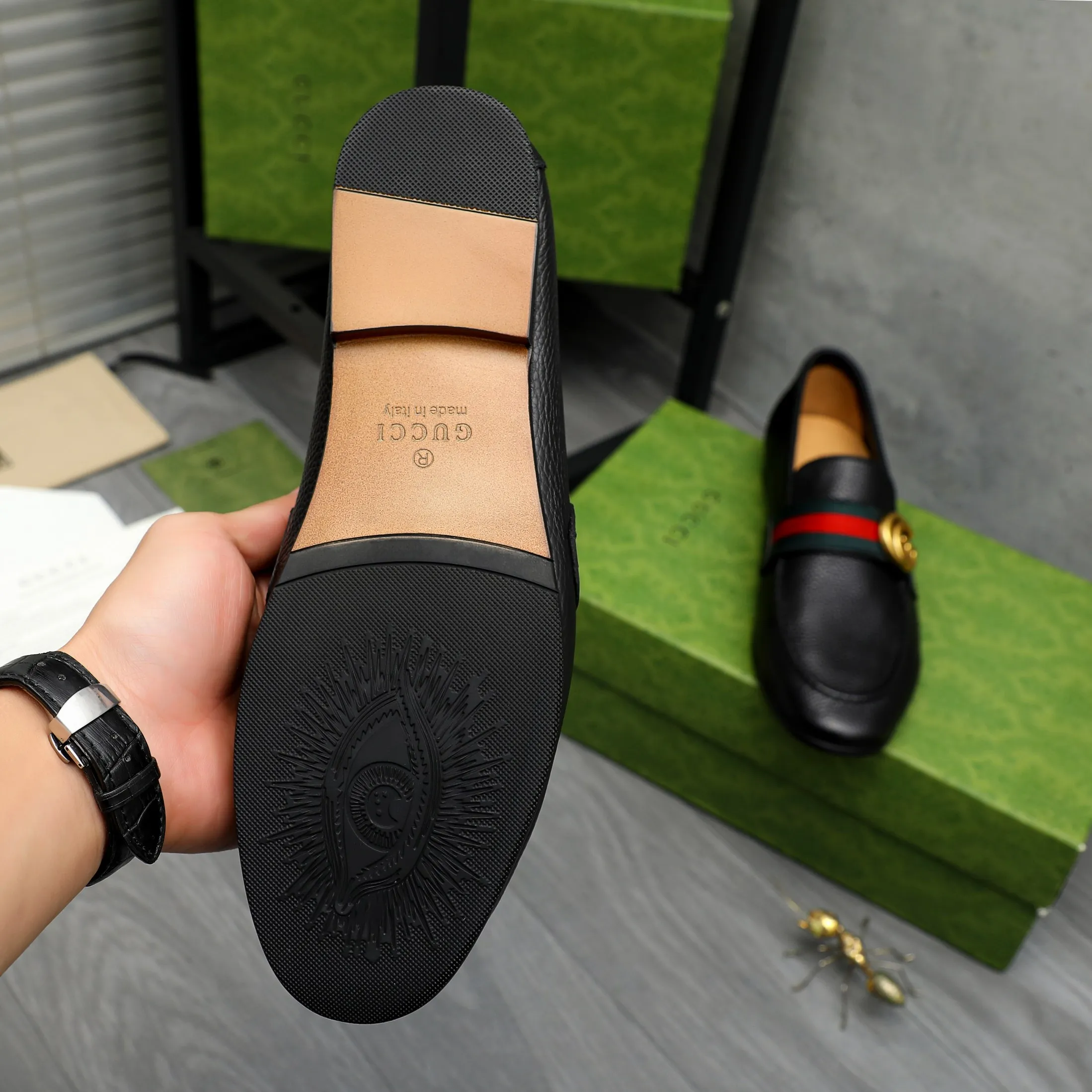 Men's shoes 💰500 Product trademark: GUCCI "Gucci" business slip-on leather shoes Regular size: 38-44 (37.45.46 custom-made, non-refundable) Product materials: Selected pebbled cowhide upper, cowhide insole, original outsole